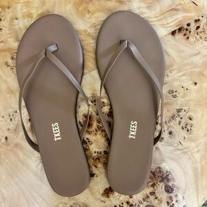 TKEES Women’s Tan Leather Thong Sandals